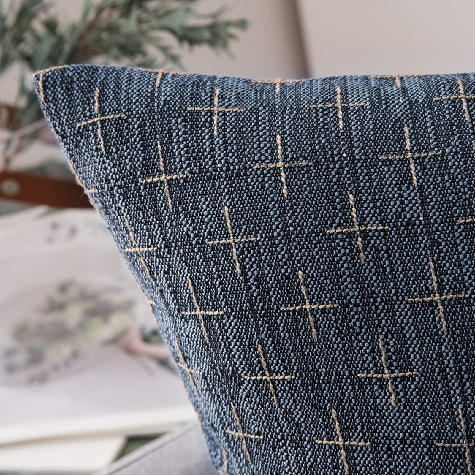 MIULEE blue pillow cover showcases interwoven texture for cozy living room vibes.