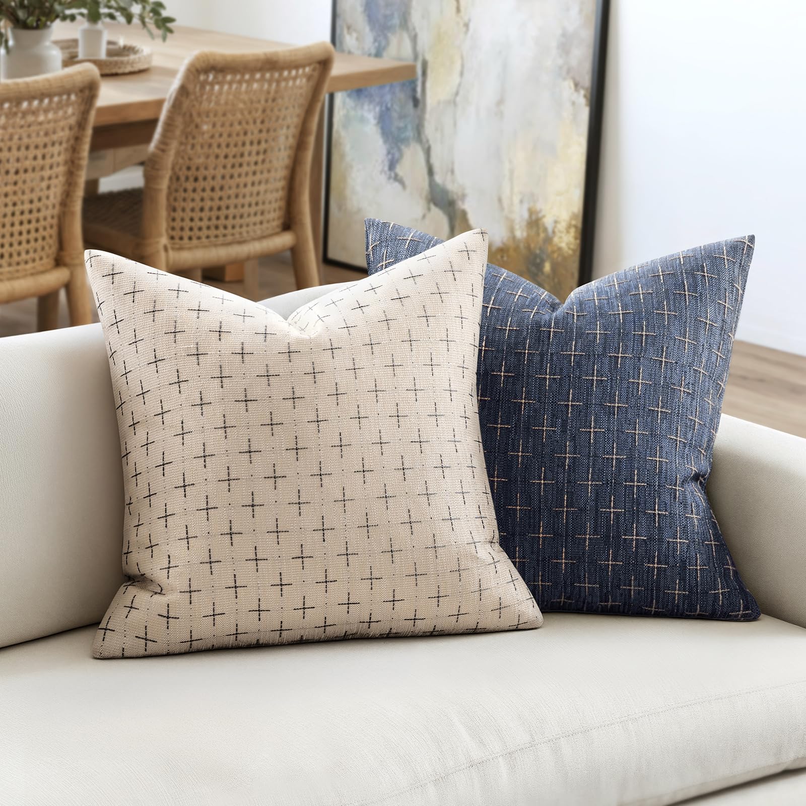 MIULEE burlap pillow cover with invisible zipper for sleek finish.