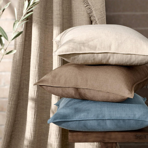 MIULEE hidden zipper sham keeps inserts secure and neat.