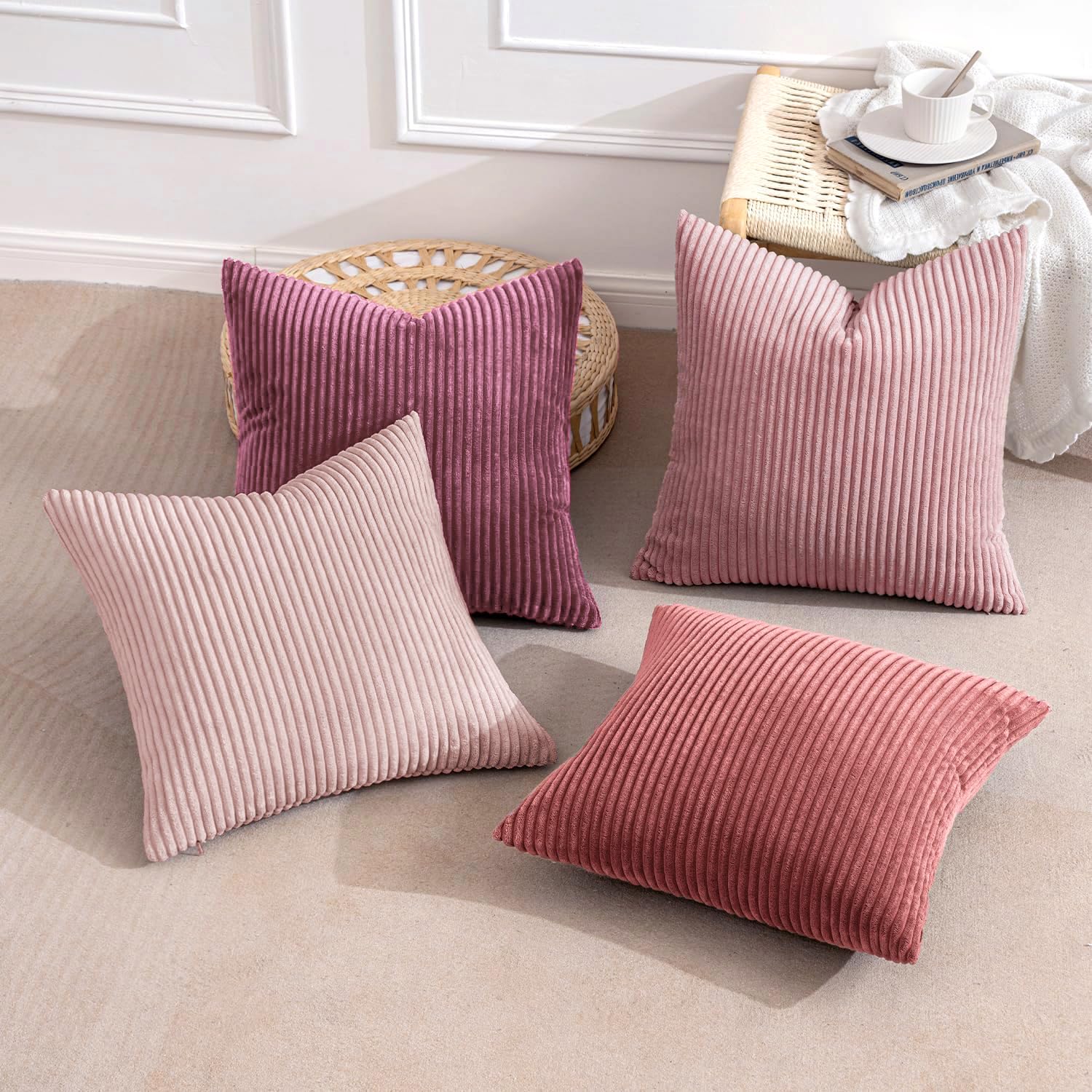 Hidden zipper detail on MIULEE pillow cover for a seamless finish