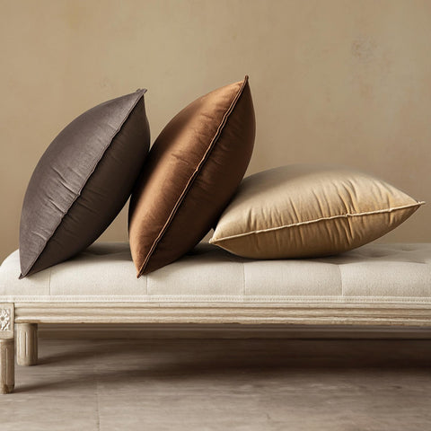 MIULEE invisible zipper pillow cover for seamless insertion and clean look.