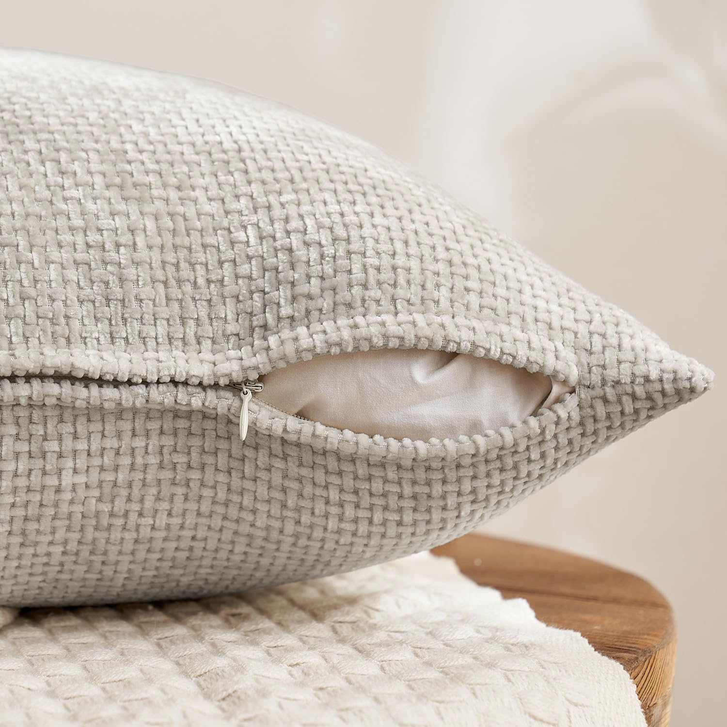 MIULEE 18x18 inch neutral cover fits most standard cushions.