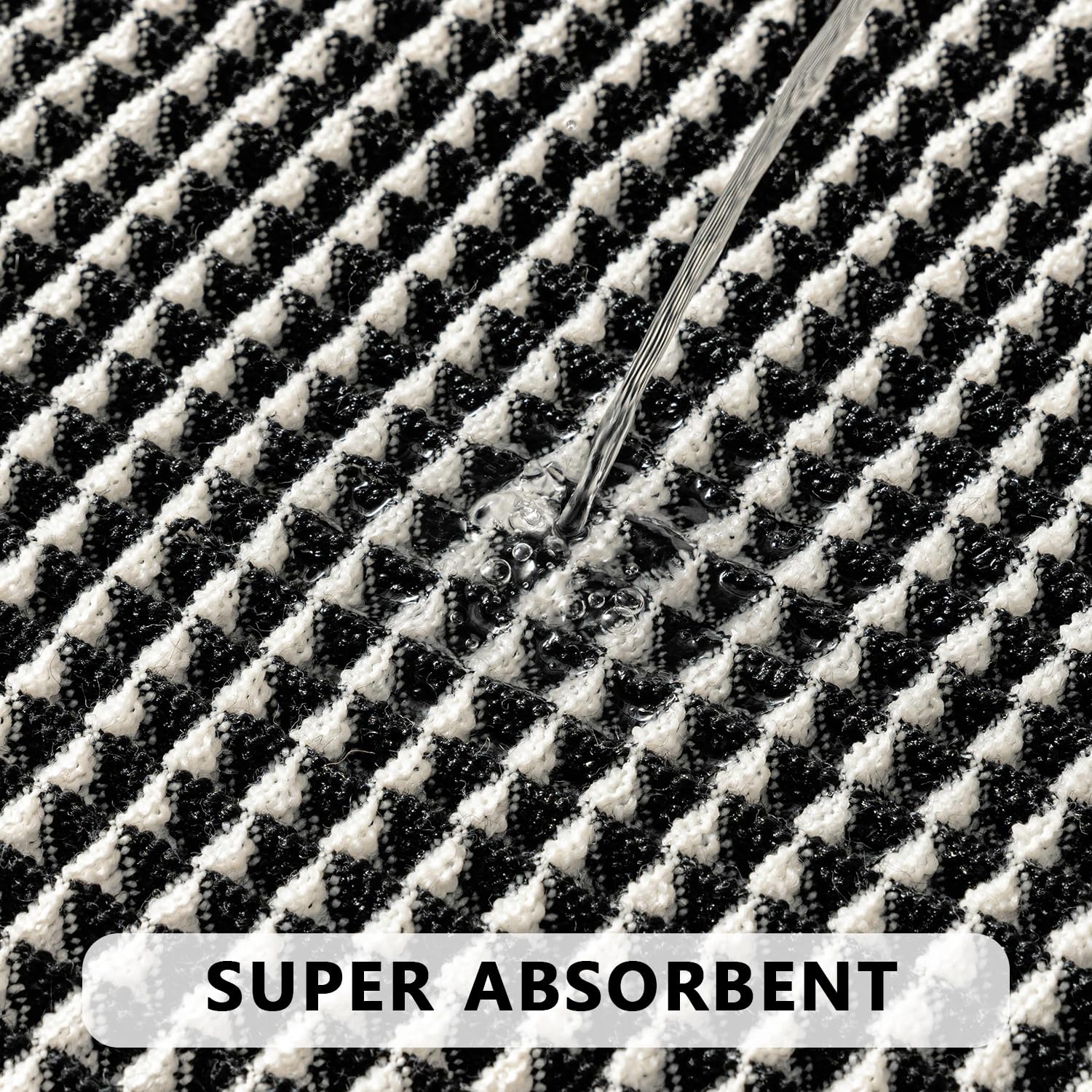 MIULEE non-slip rubber backing provides traction on smooth bathroom floors