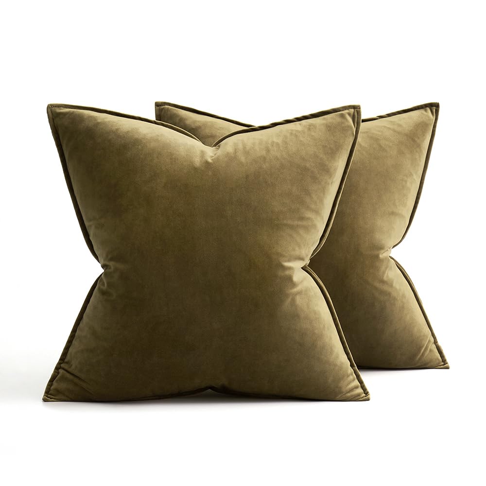 MIULEE invisible zipper on velvet pillow cover enables seamless insertion.