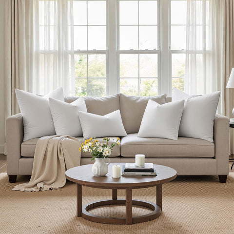 MIULEE 18x18 insert demonstrates the ideal square size for decorative pillows.