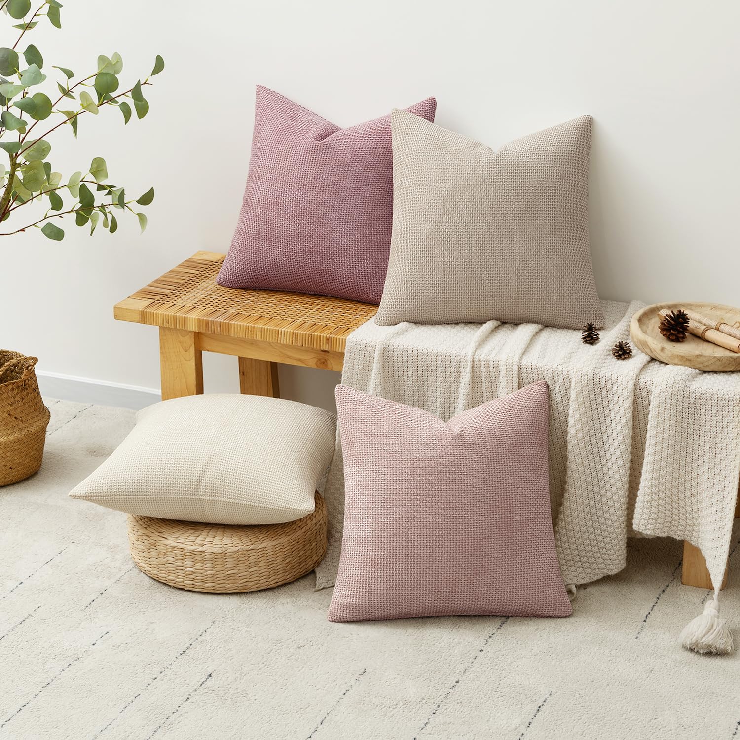 MIULEE sofa decor 18x18 chenille cover with plush texture and clean lines.