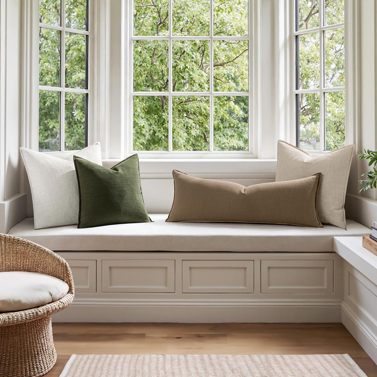 MIULEE versatile decor suitable for living room, bedroom, or patio.