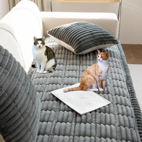 Mivnue cover is machine washable for easy cleaning and lasting color