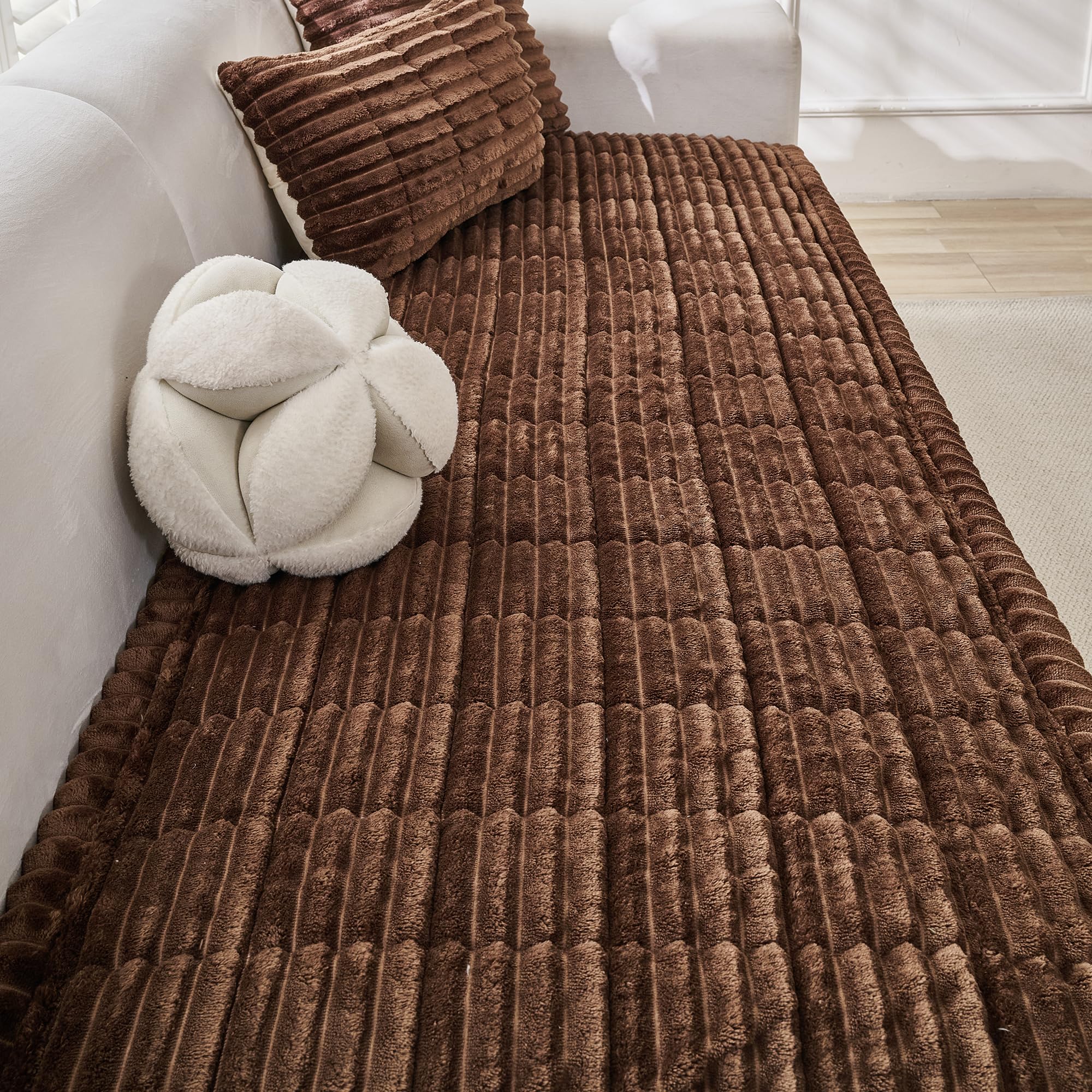 Mivnue washable cover demonstrates color-fast fabric after washing