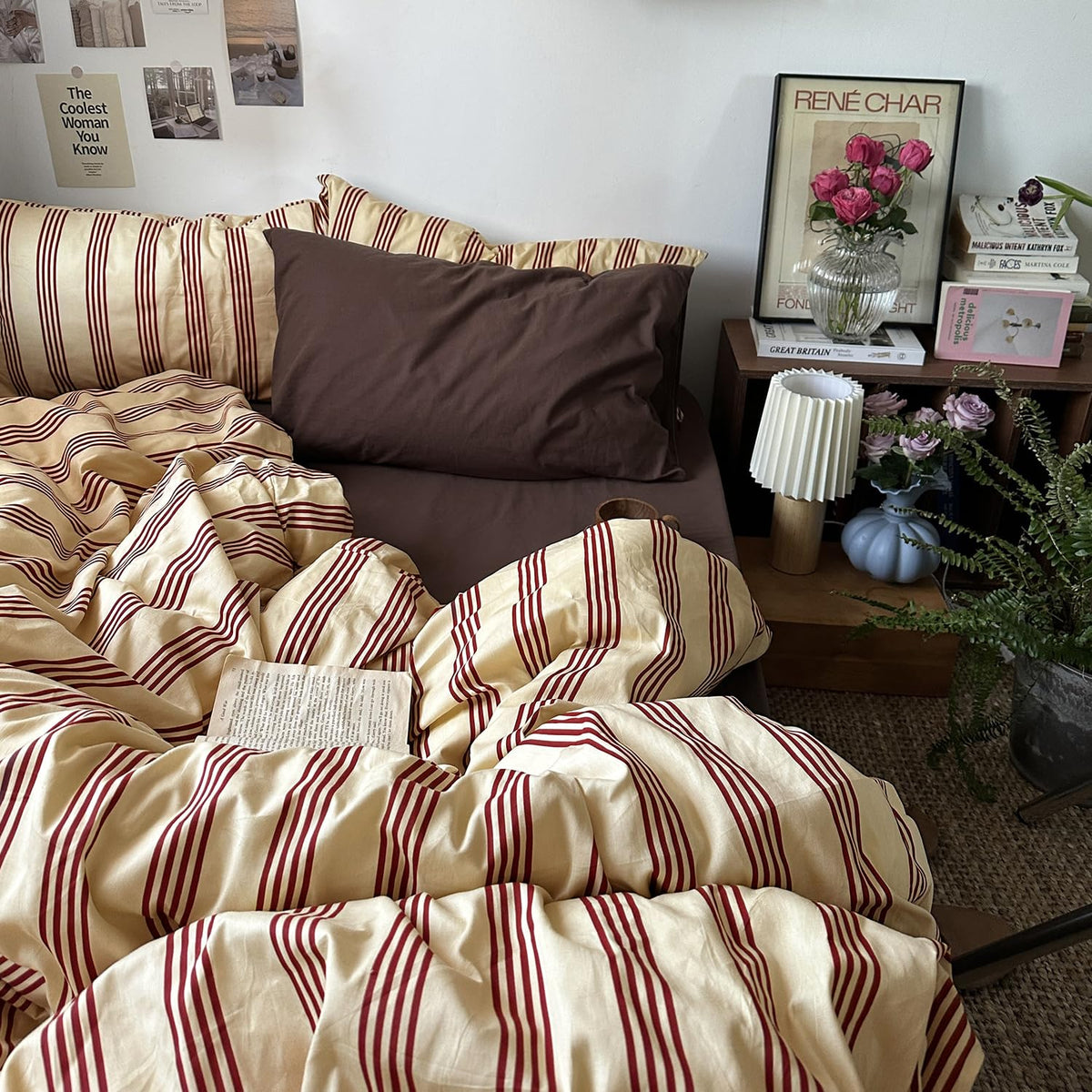 Mixinni retro striped duvet cover set in queen bed with soft cotton and breathable feel.