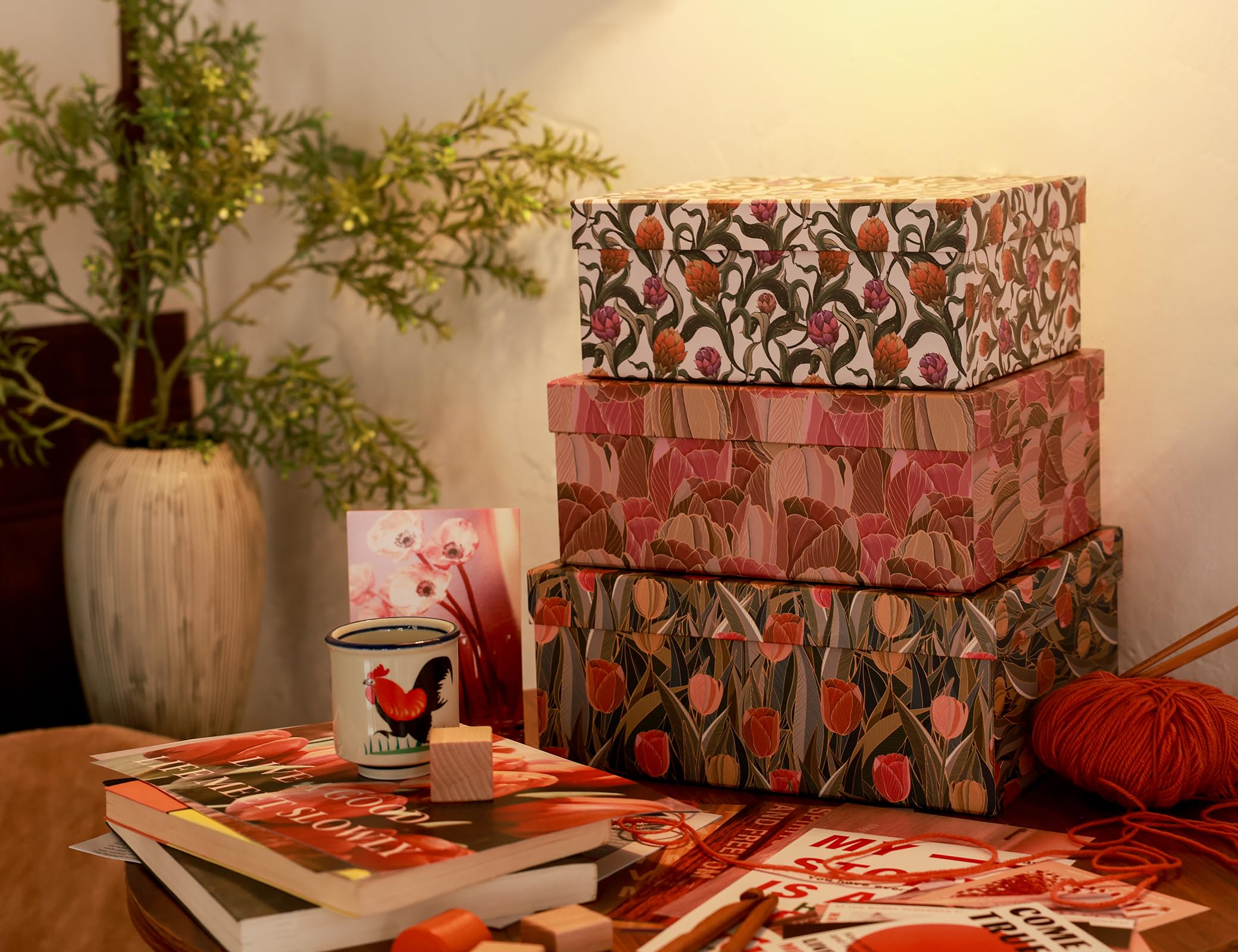 MIZFRUZZY tulip orange medium box with lid stores keepsakes.