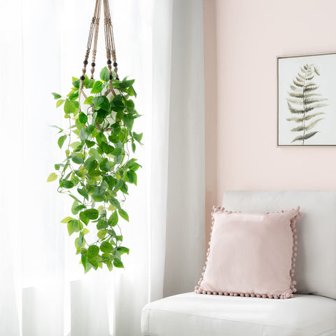 Mkono detailed pothos leaves add realistic texture.