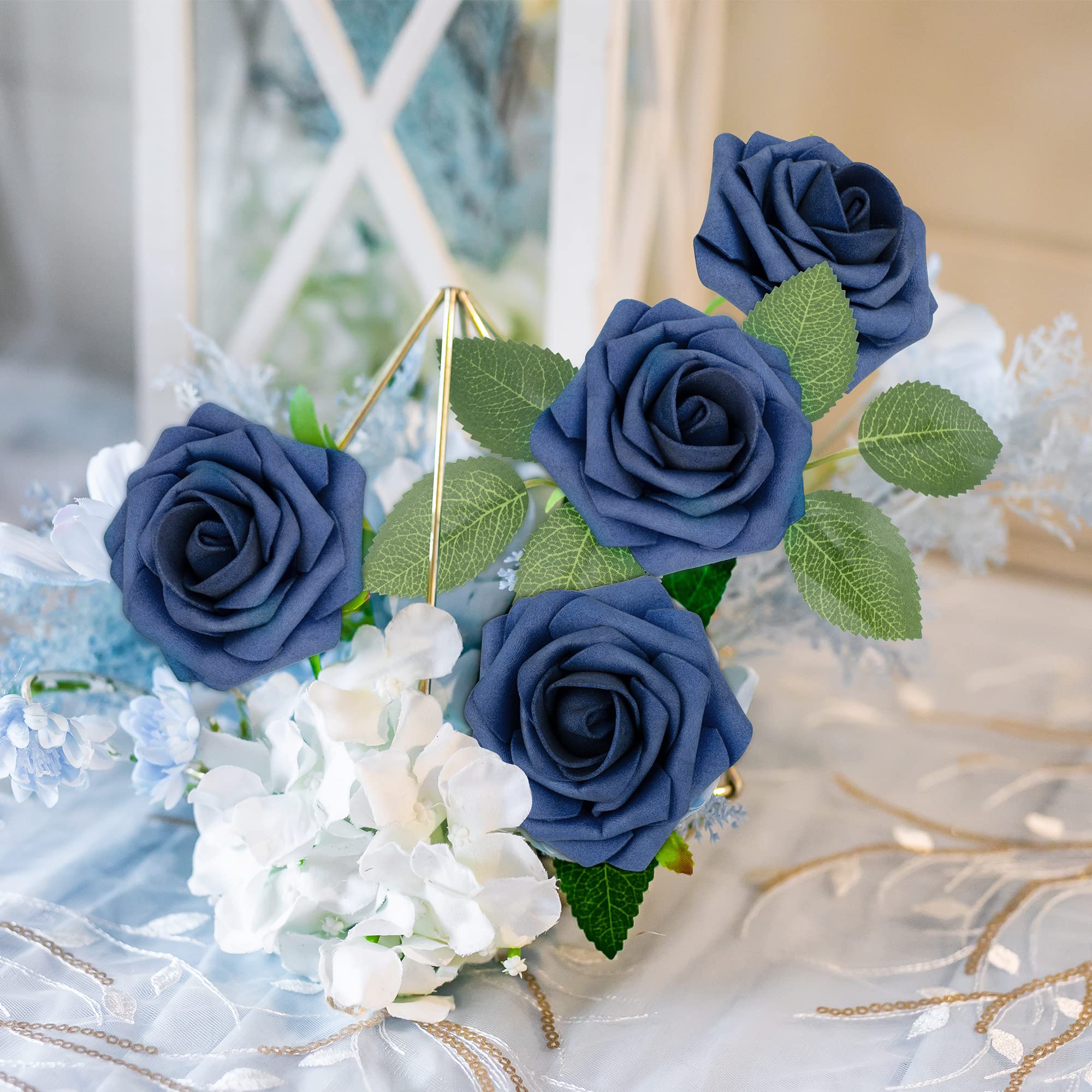 Mocoosy Valentine table decor with navy-blue roses for romantic ambience.