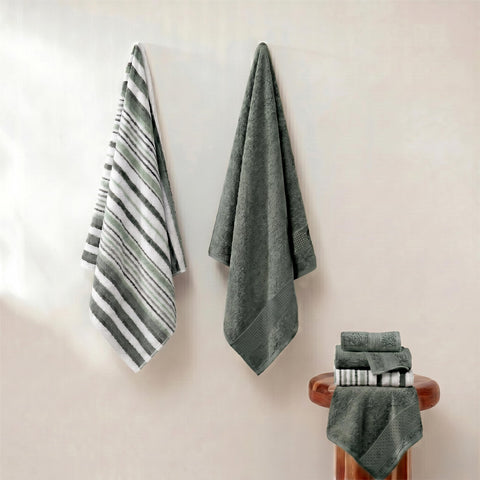 Modern Threads Pax bath towel jacquard for plush texture and strong absorbency.