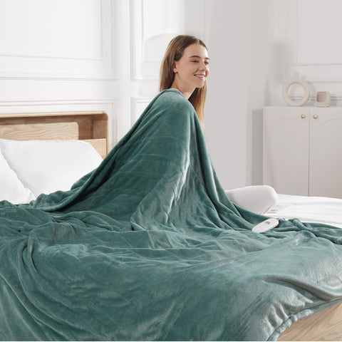Molatink hunter green blanket makes a thoughtful gift for grandma