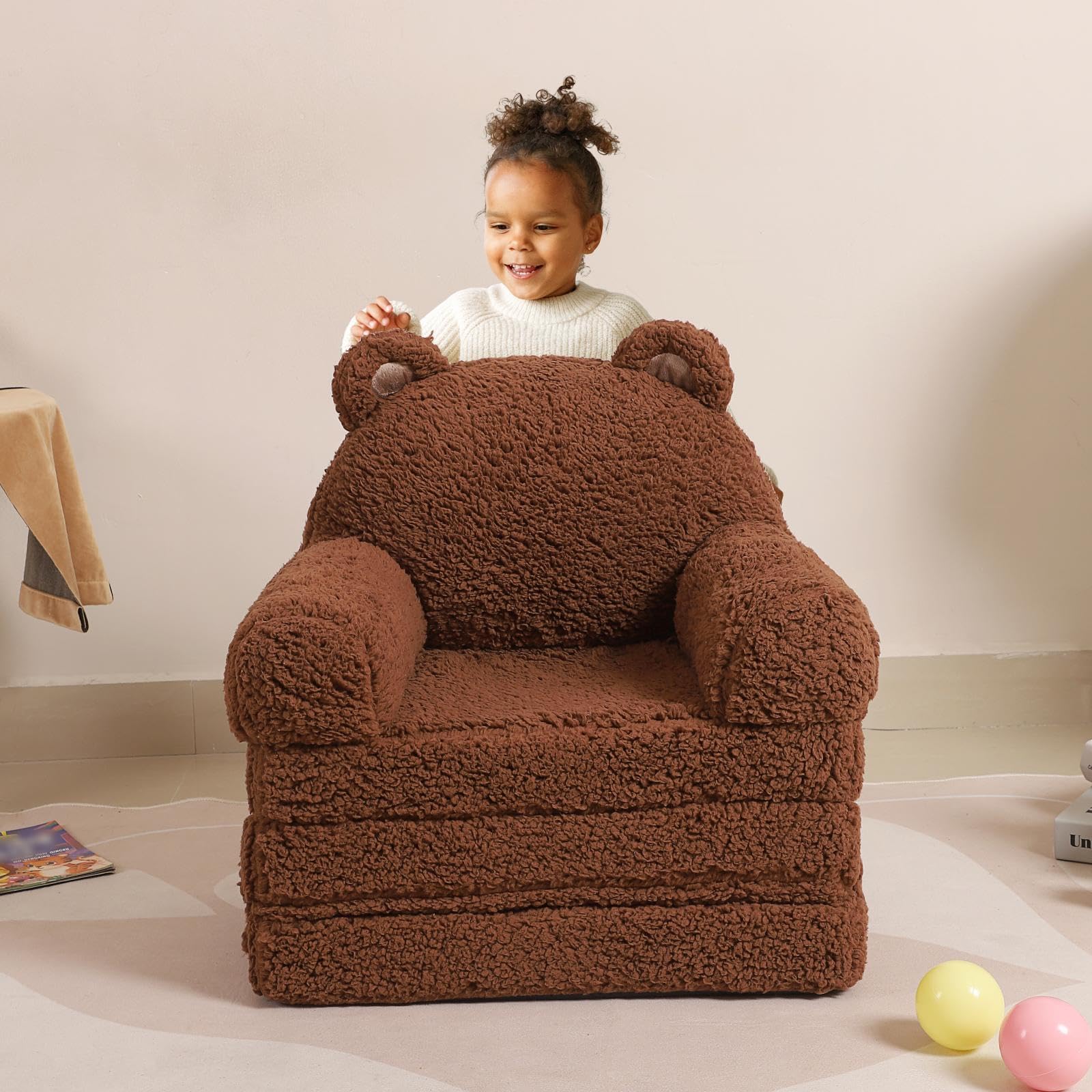 MOMCAYWEX lightweight kids chair moves easily between rooms for flexible use.