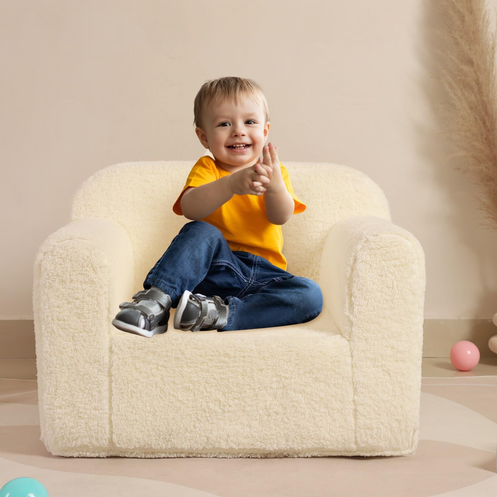MOMCAYWEX Kids Sherpa Chair in use for reading or gaming.