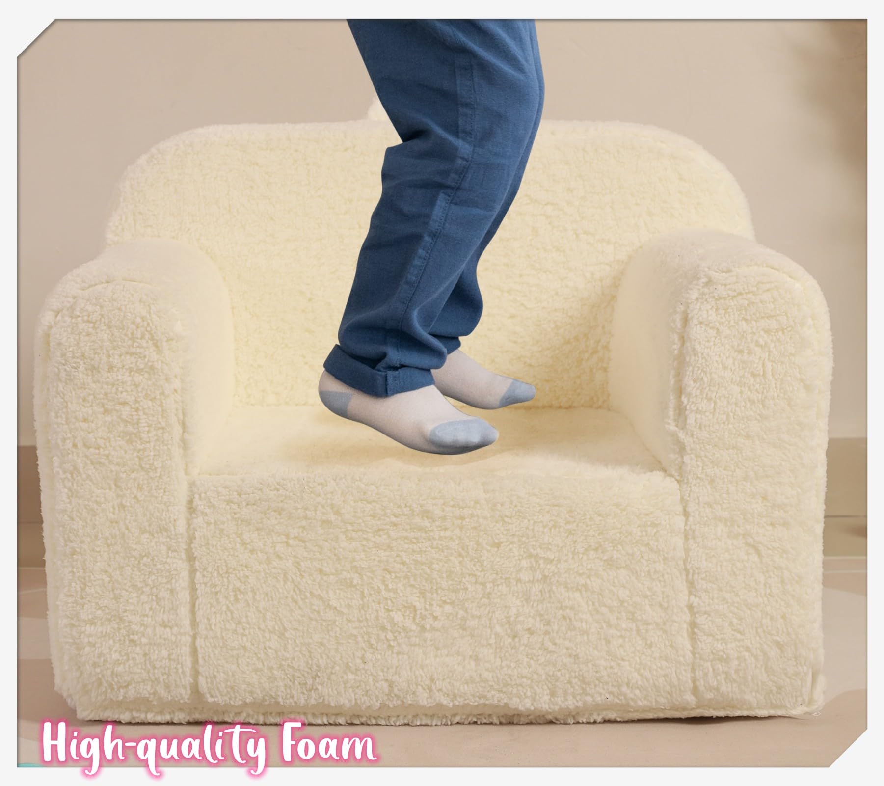 MOMCAYWEX Kids Sherpa Chair vacuum-sealed packaging that pops up quickly.