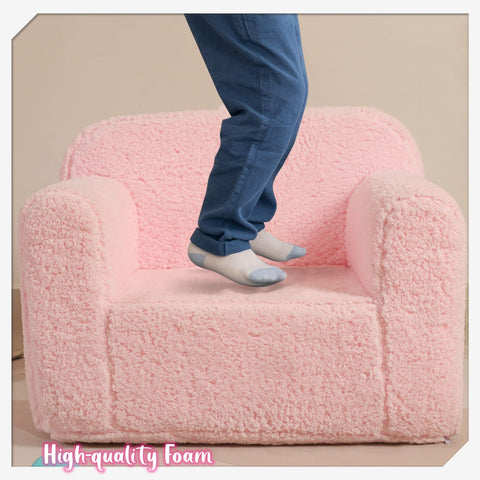 MOMCAYWEX Chair shown in a living room for relaxed family time