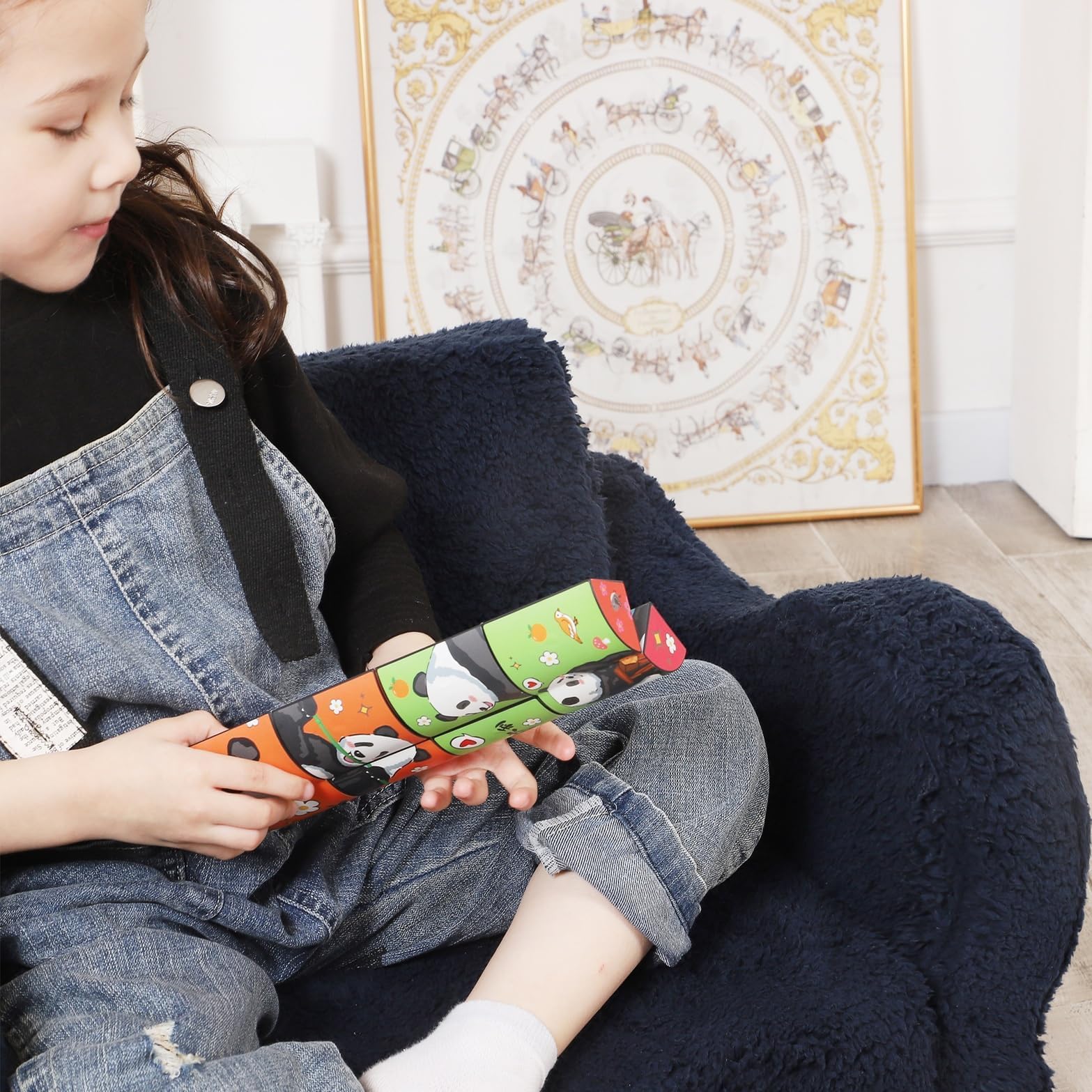 MOMCAYWEX Kids Sofa in dark blue complements kids' rooms