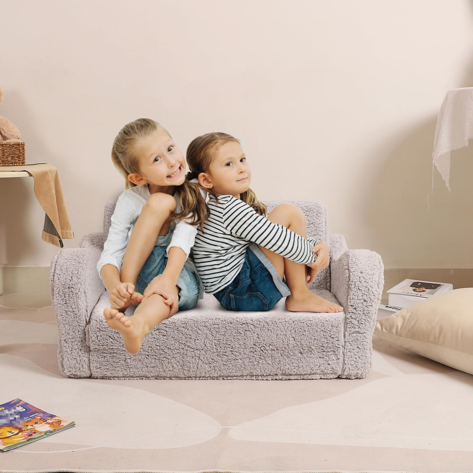 MOMCAYWEX Kids Sofa lightweight design makes moving between rooms easy