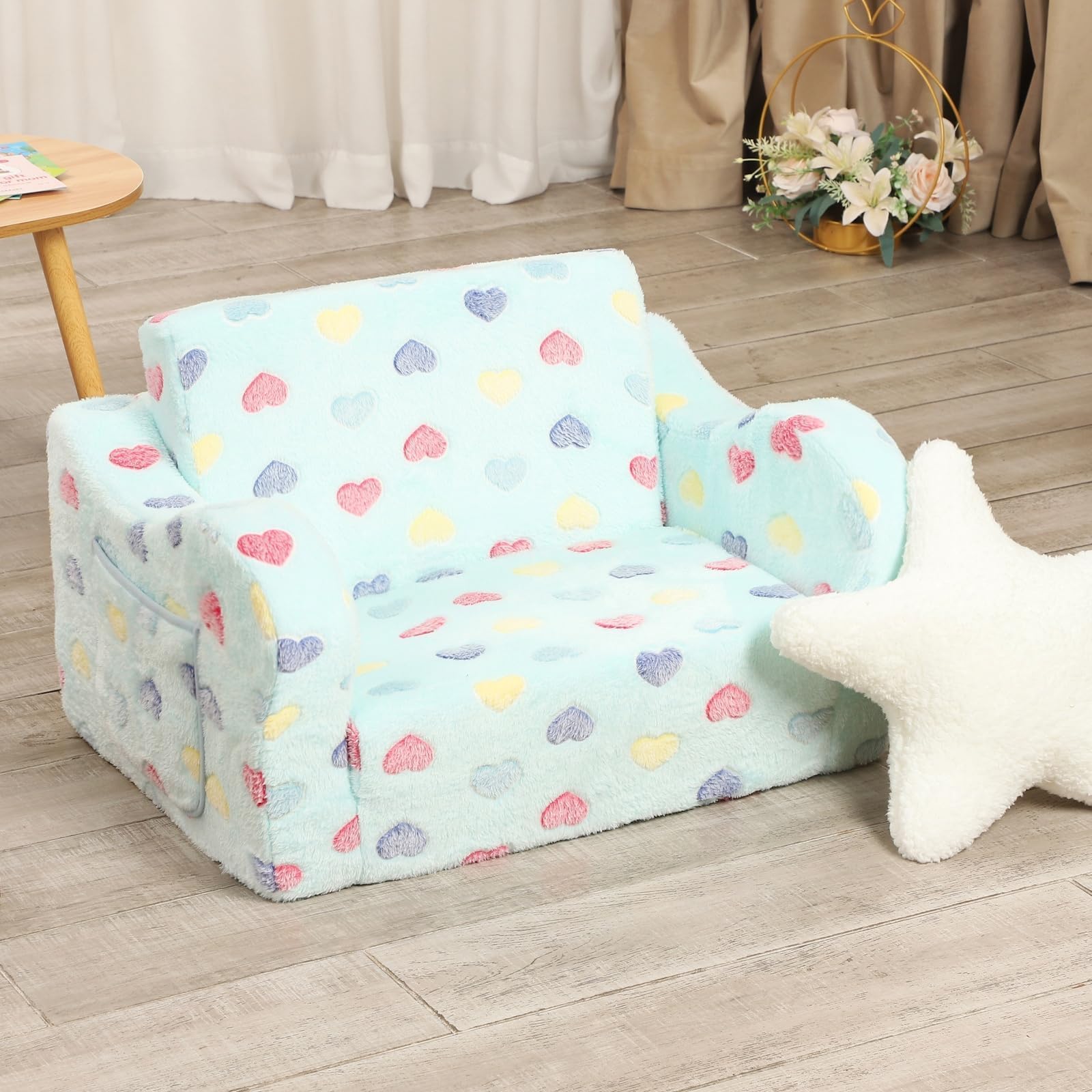 MOMCAYWEX lightweight design lets kids move the couch between rooms.