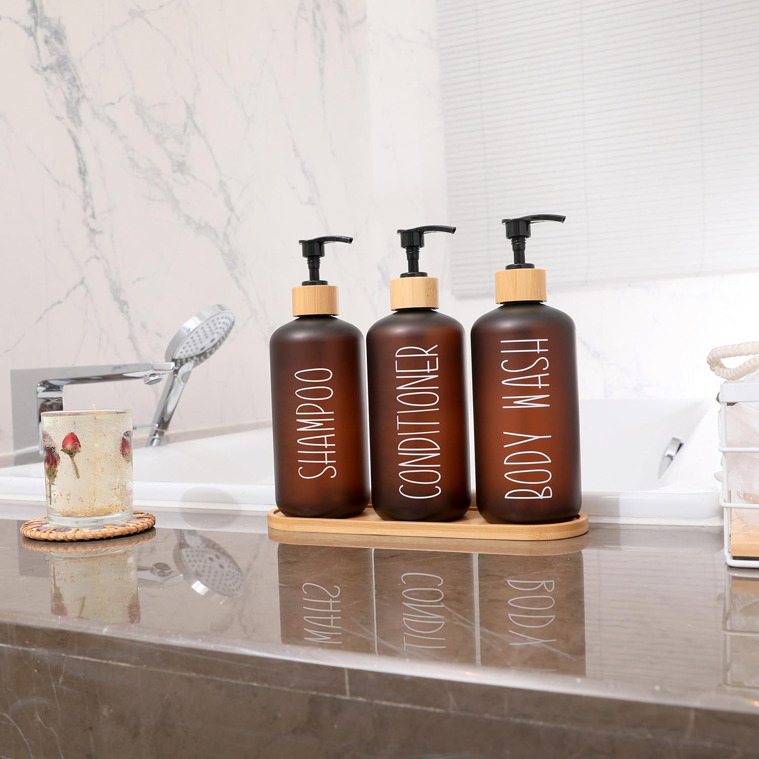 MOMEEMO Amber gift-ready packaging for stylish bathroom upgrades.