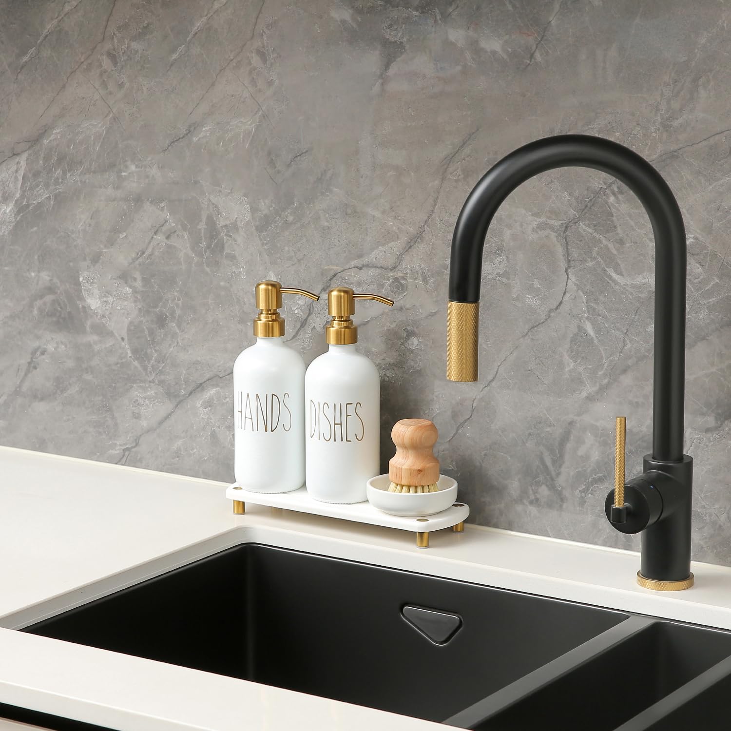 MOMEEMO Gold kitchen dish brush cleans stubborn spots with durable bristles.