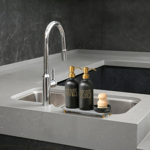 MOMEEMO instant dry tray helps keep sinks dry.