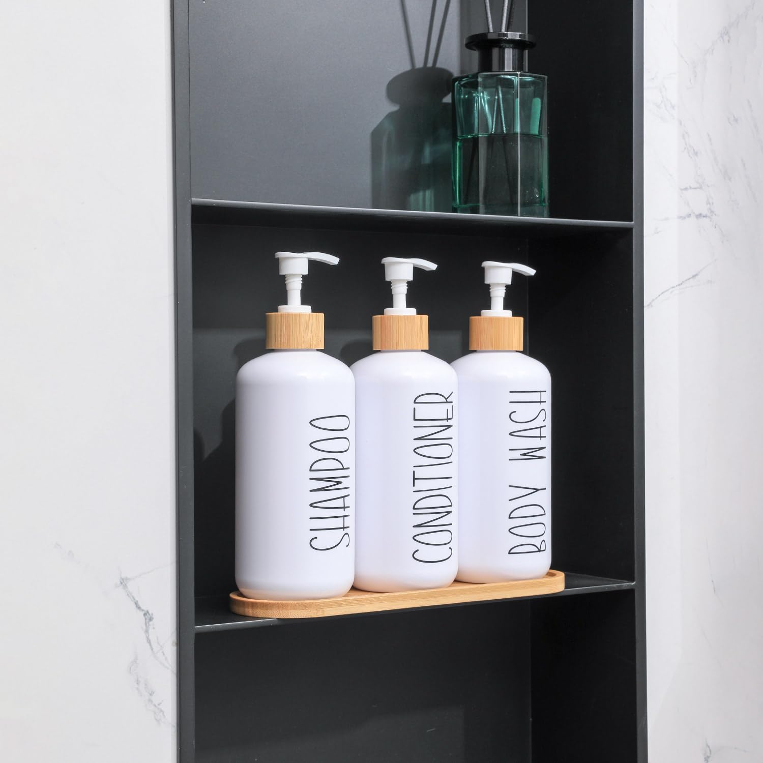MOMEEMO white bamboo tray included for organized bathroom display and storage.
