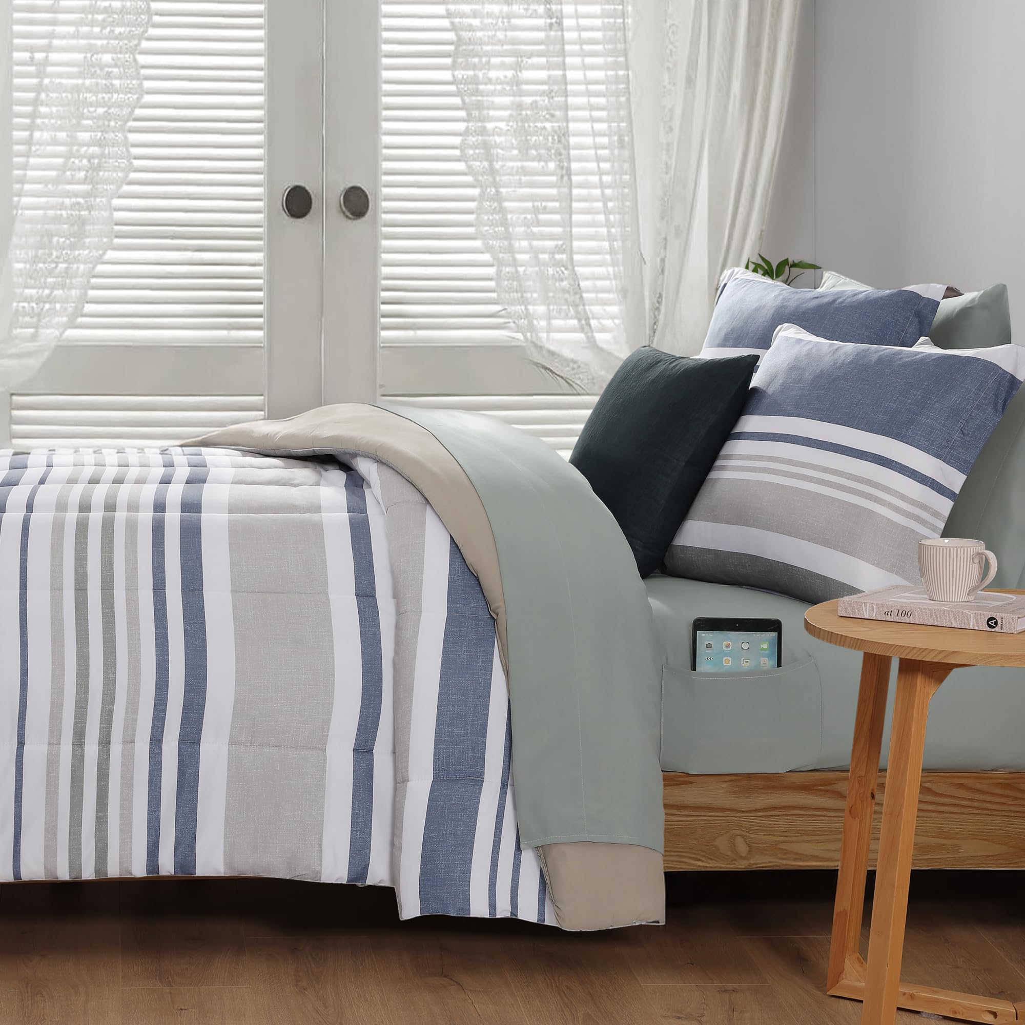 Monbix Queen Bed-in-a-Bag with vacuum packaging saves space
