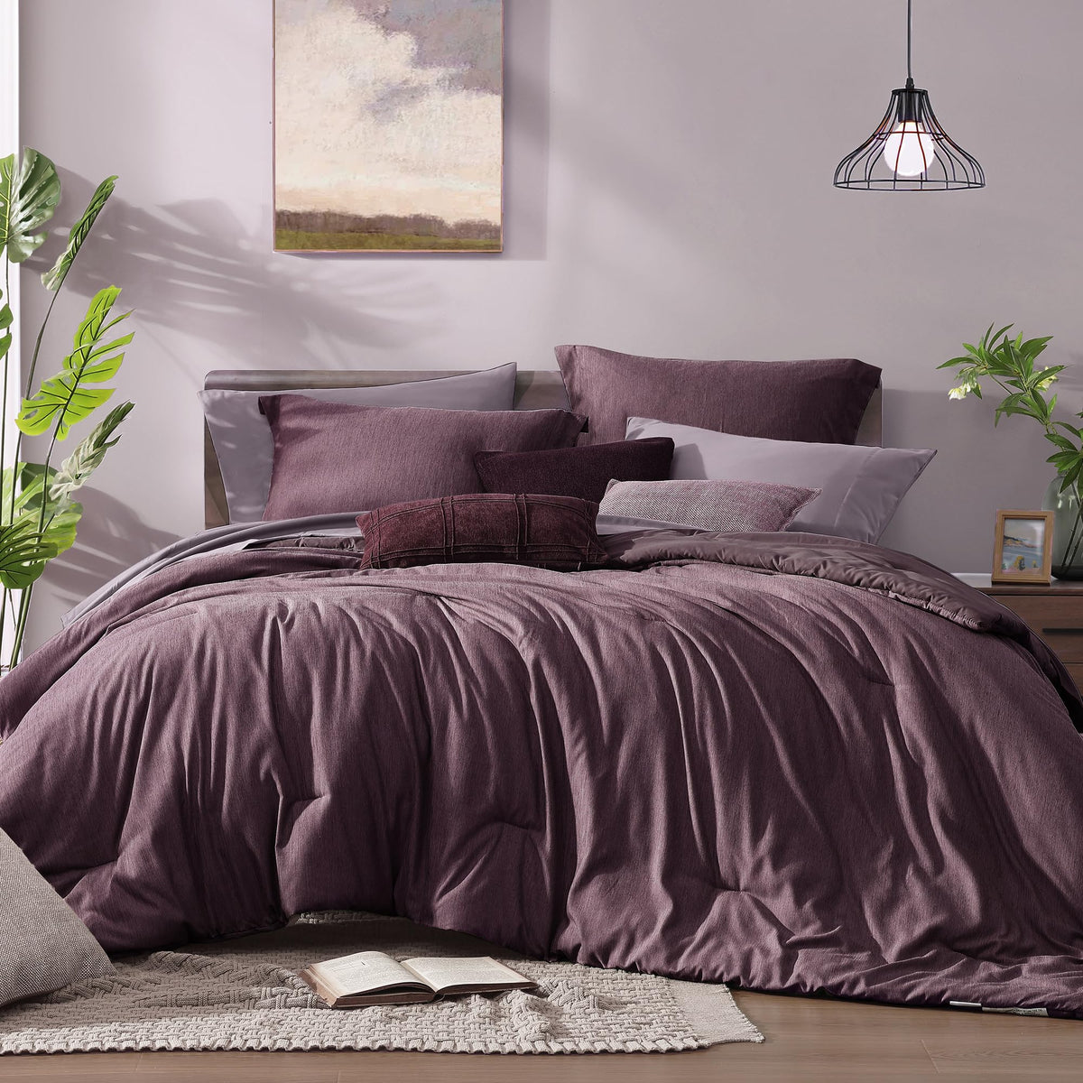 Monbix Queen Comforter Set packaging shows ready-to-use bedding for easy setup.