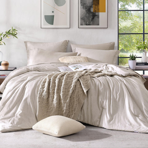 Monbix queen comforter texture close-up showing cloud-soft warmth
