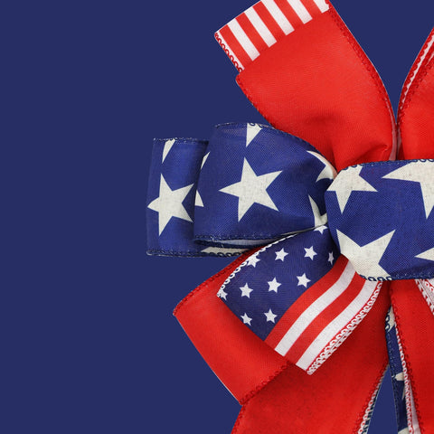 Close-up of burlap wired edge on Montekin 4th of July bow