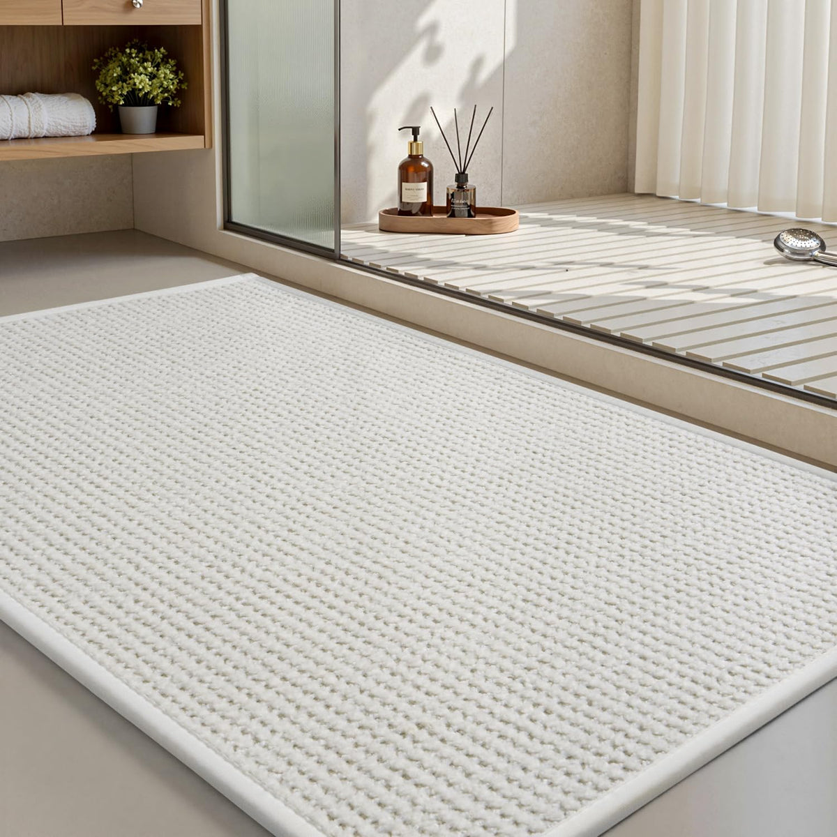 MontVoo bath mat with chenille texture offers plush comfort.
