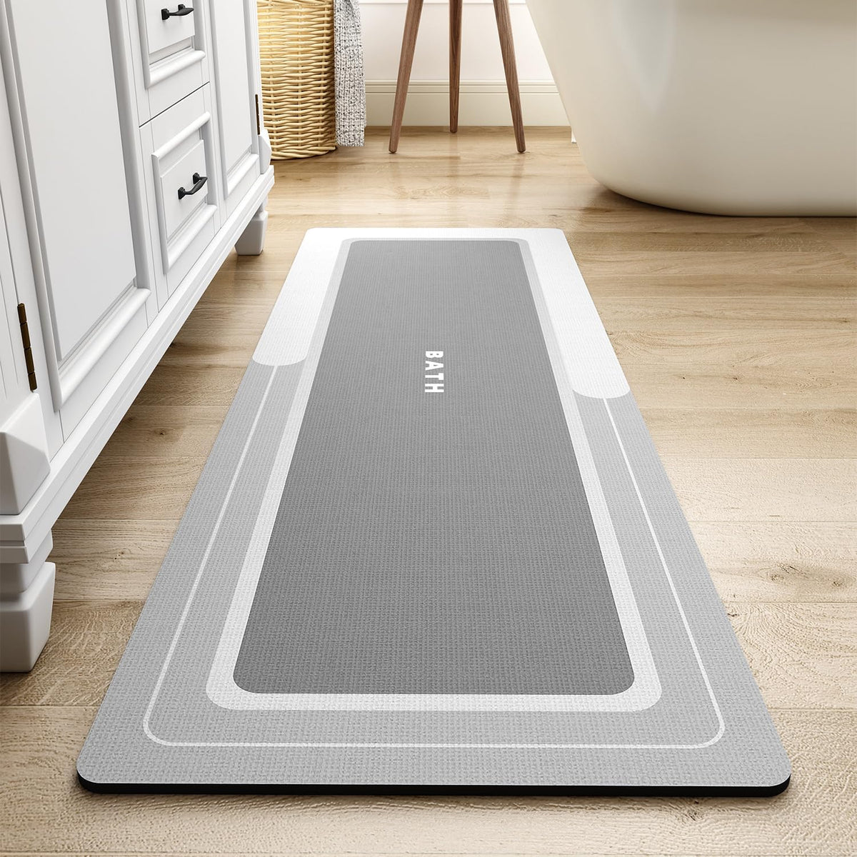 MontVoo bath mat long 17x50 grey shows non-slip stability and quick-dry comfort