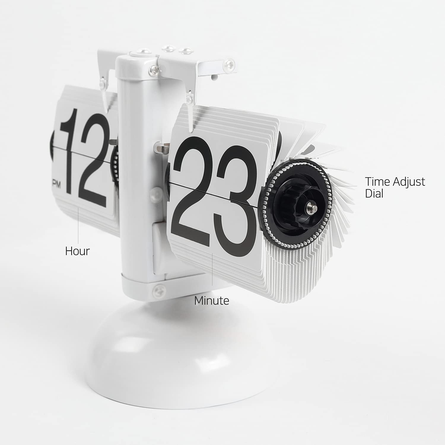 mooas Flip Desk Clock Black, dial close-up, retro mechanism for daily use
