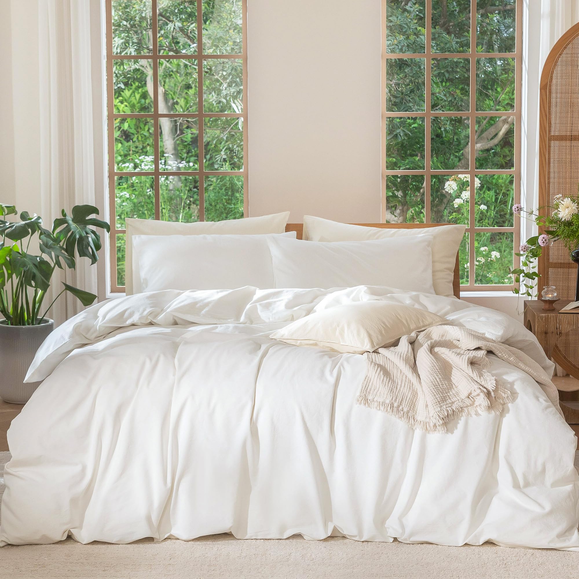 MooMee duvet cover off-white texture highlighting breathable softness