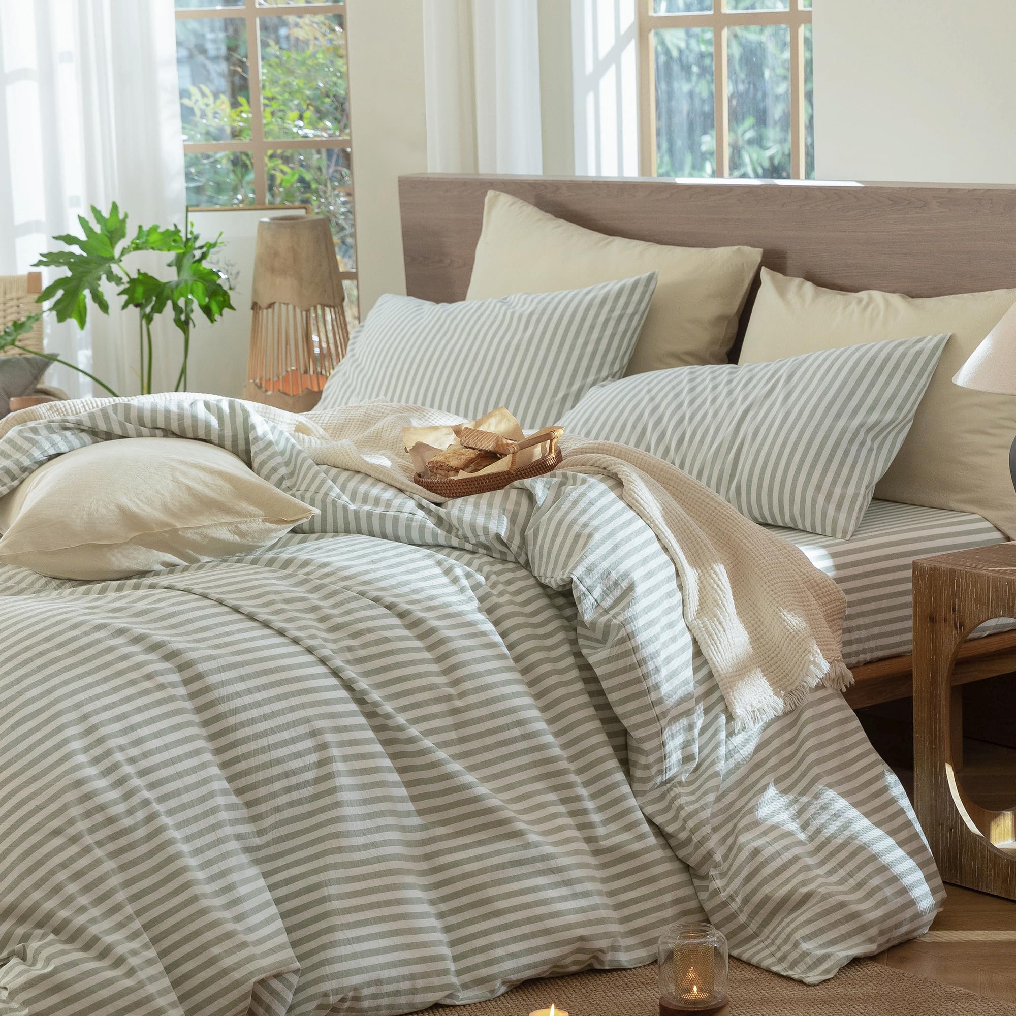 MooMee king size duvet cover 104 by 90 inches offers generous coverage and secure fit