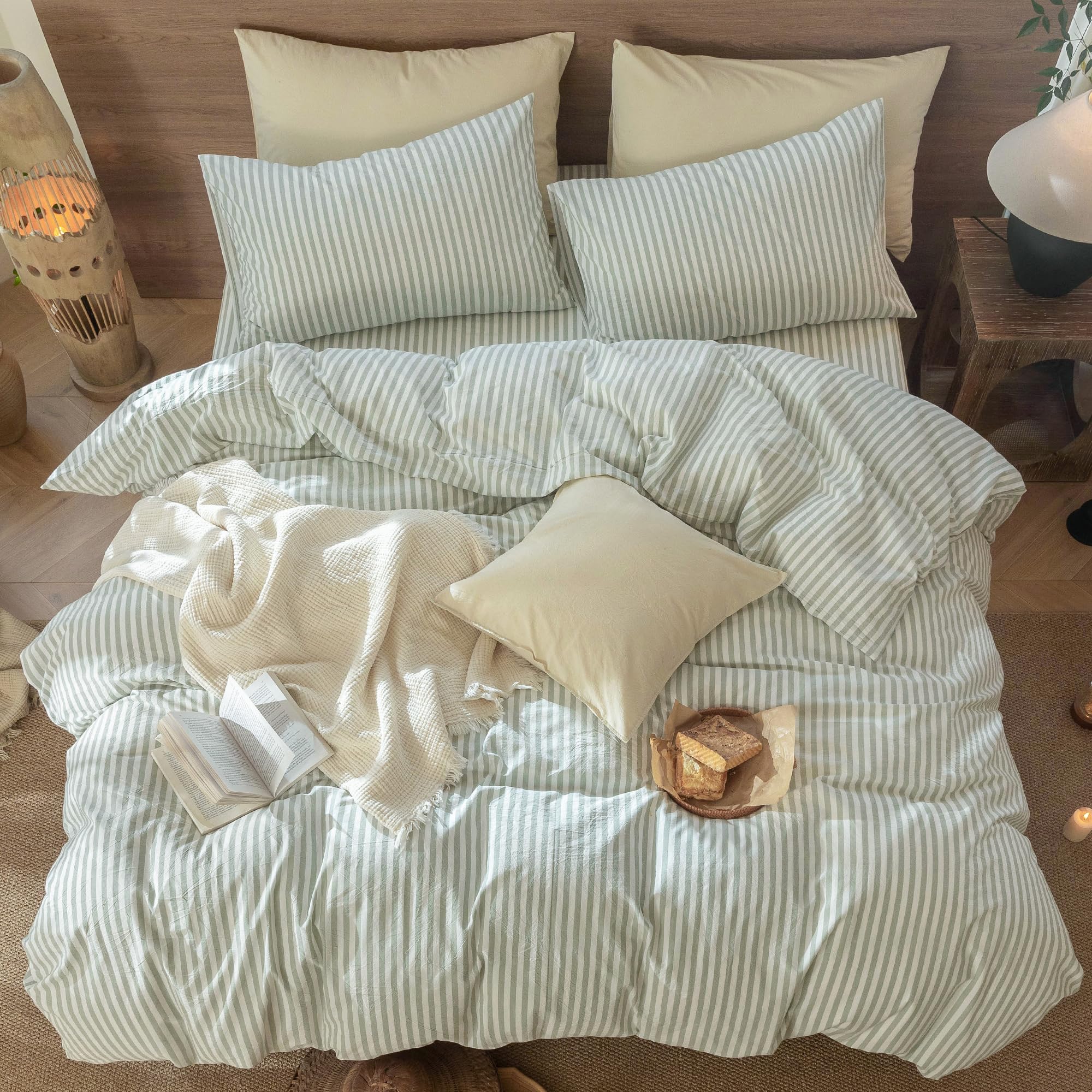 MooMee pillowcases with envelope closure provide neat and secure pillow containment
