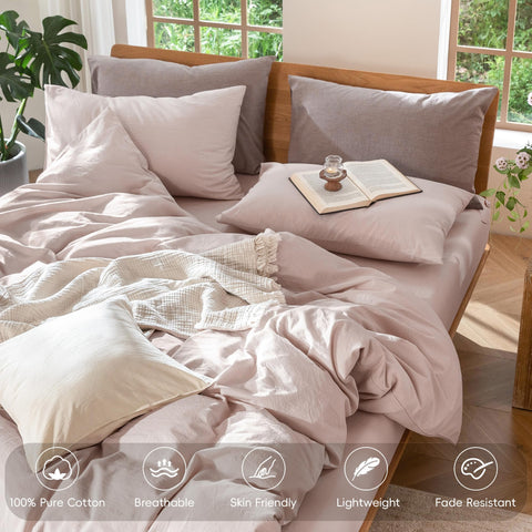 MooMee queen size set includes duvet cover and two pillowcases for coordinated bedding.