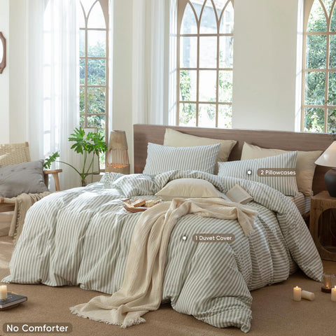 MooMee duvet cover with hidden zipper closure for a secure fit.