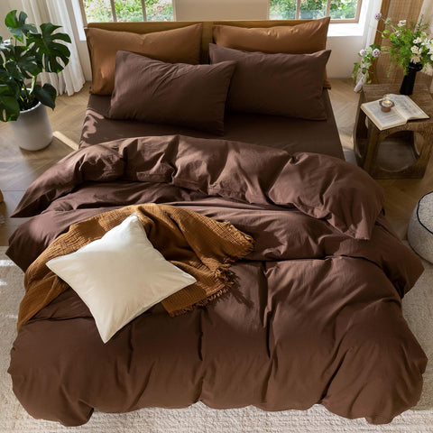 Interior corner ties on MooMee duvet cover keep the insert in place.