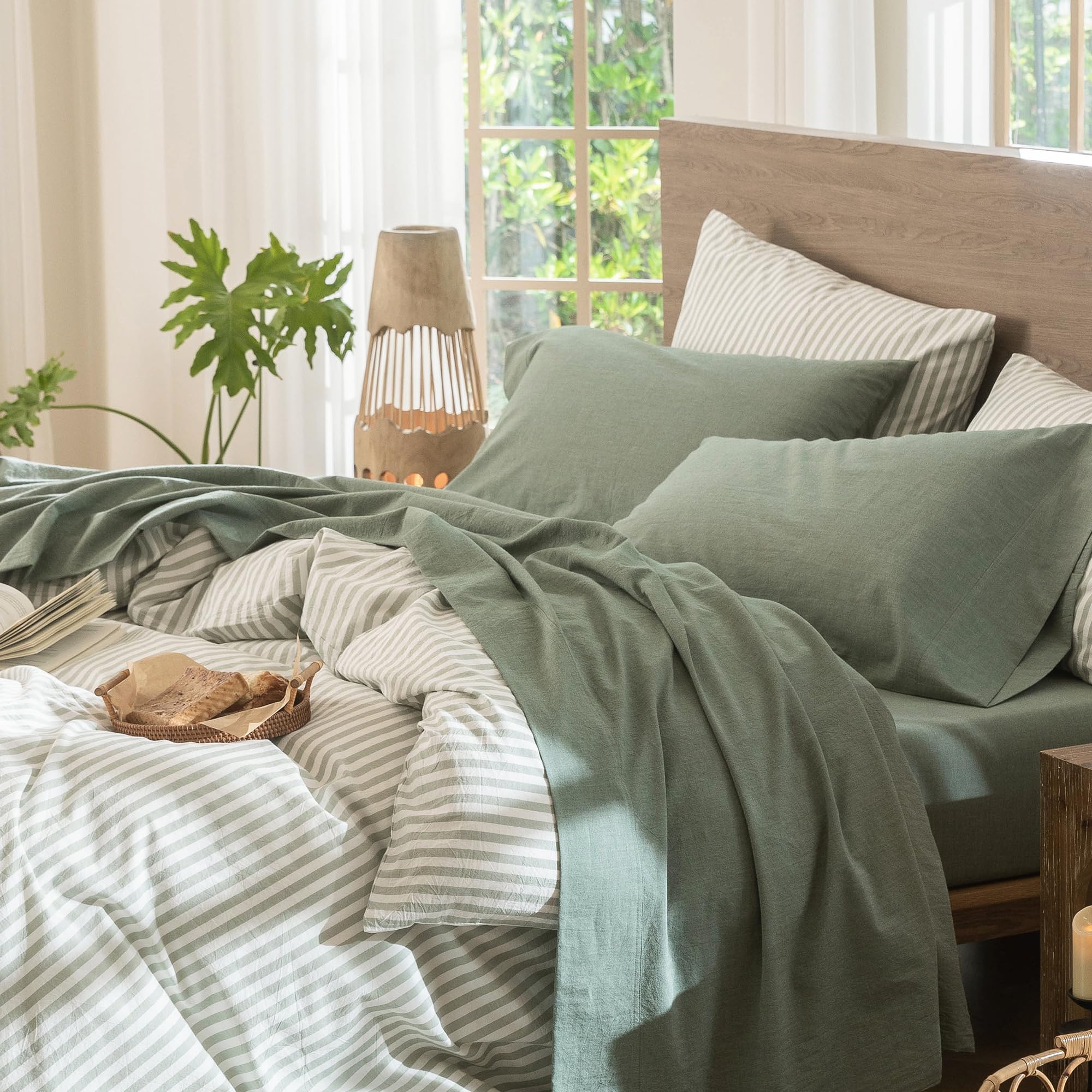 MooMee bedding sheet set king flat sheet shows breathable cotton texture for cool summer nights.