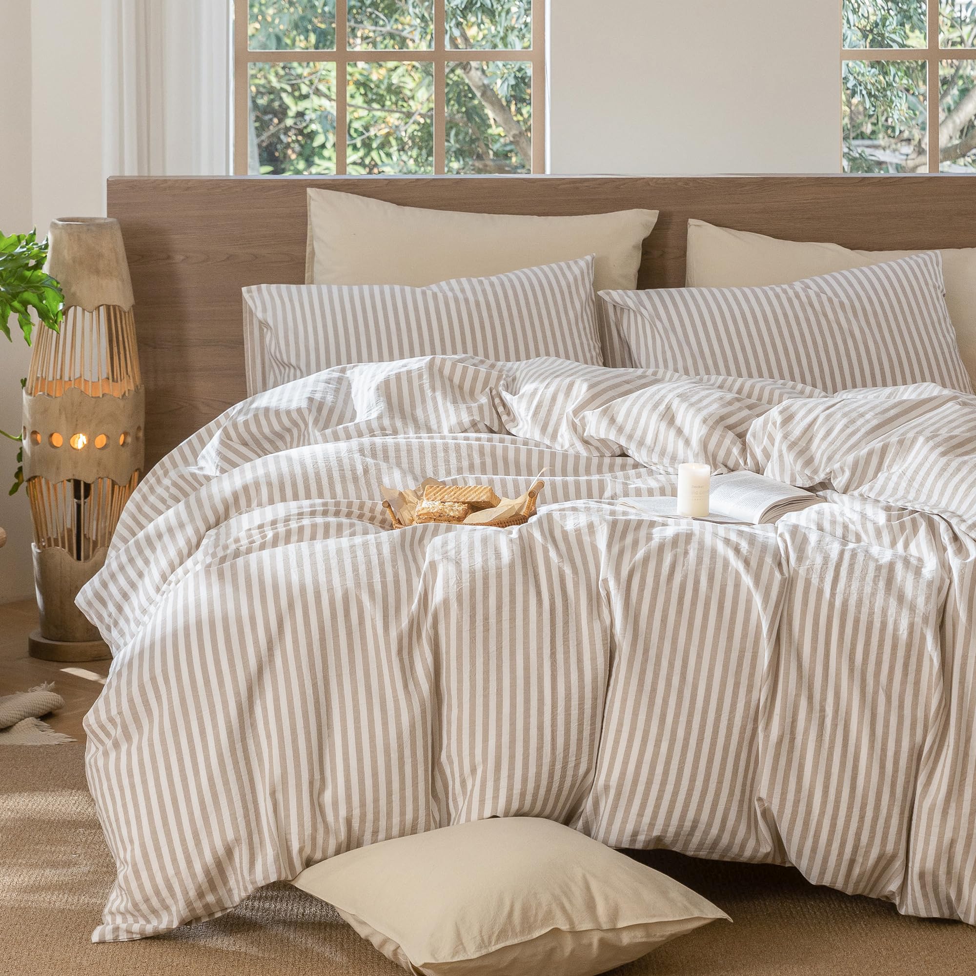 MooMee bedding laid flat highlights breathable, airy feel.