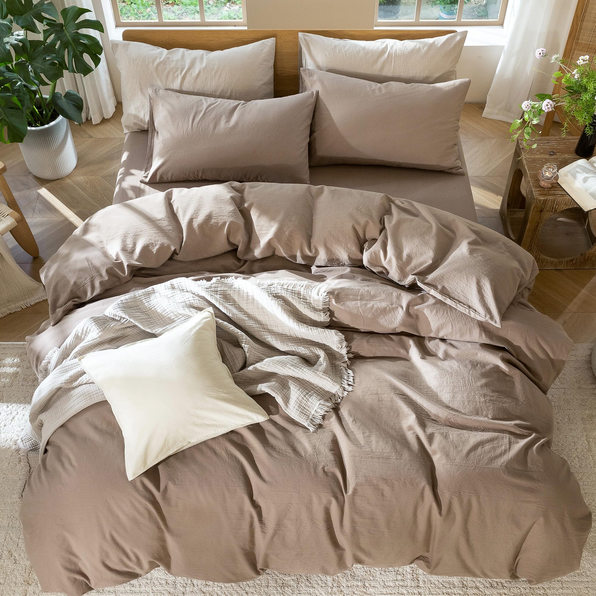 MooMee interior corner ties prevent duvet shifting during use