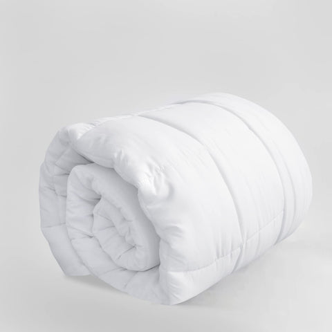 Moonsea machine-washable duvet insert simplifies cleaning and maintenance.