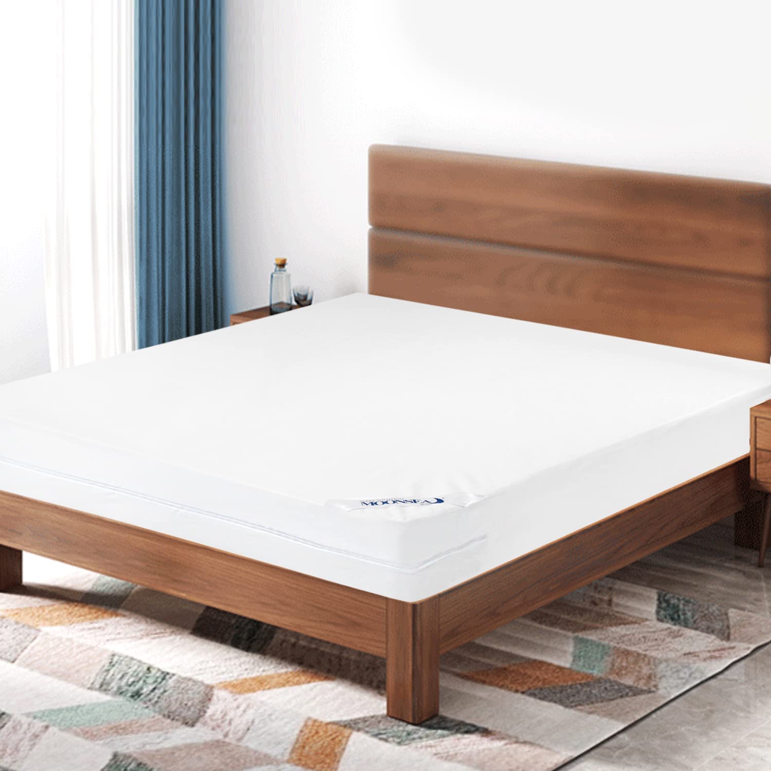 Moonsea kid-friendly waterproof protector reduces spills at night