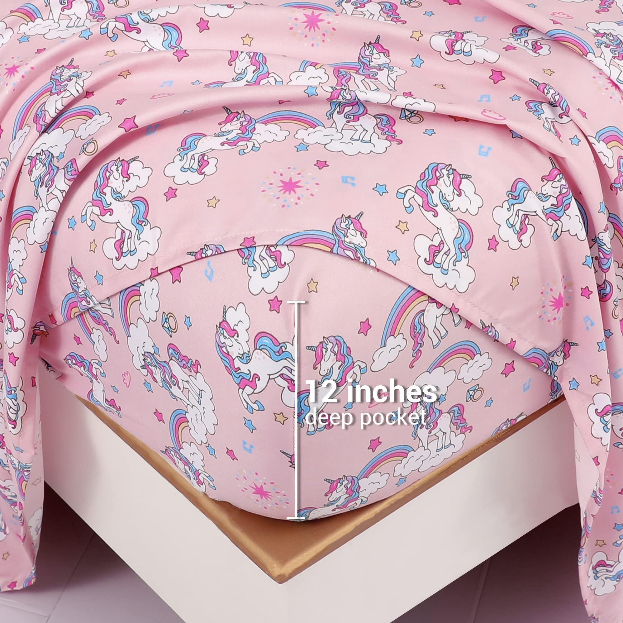 Mooreeke durable stitching and piped edges resist wear after many washes.