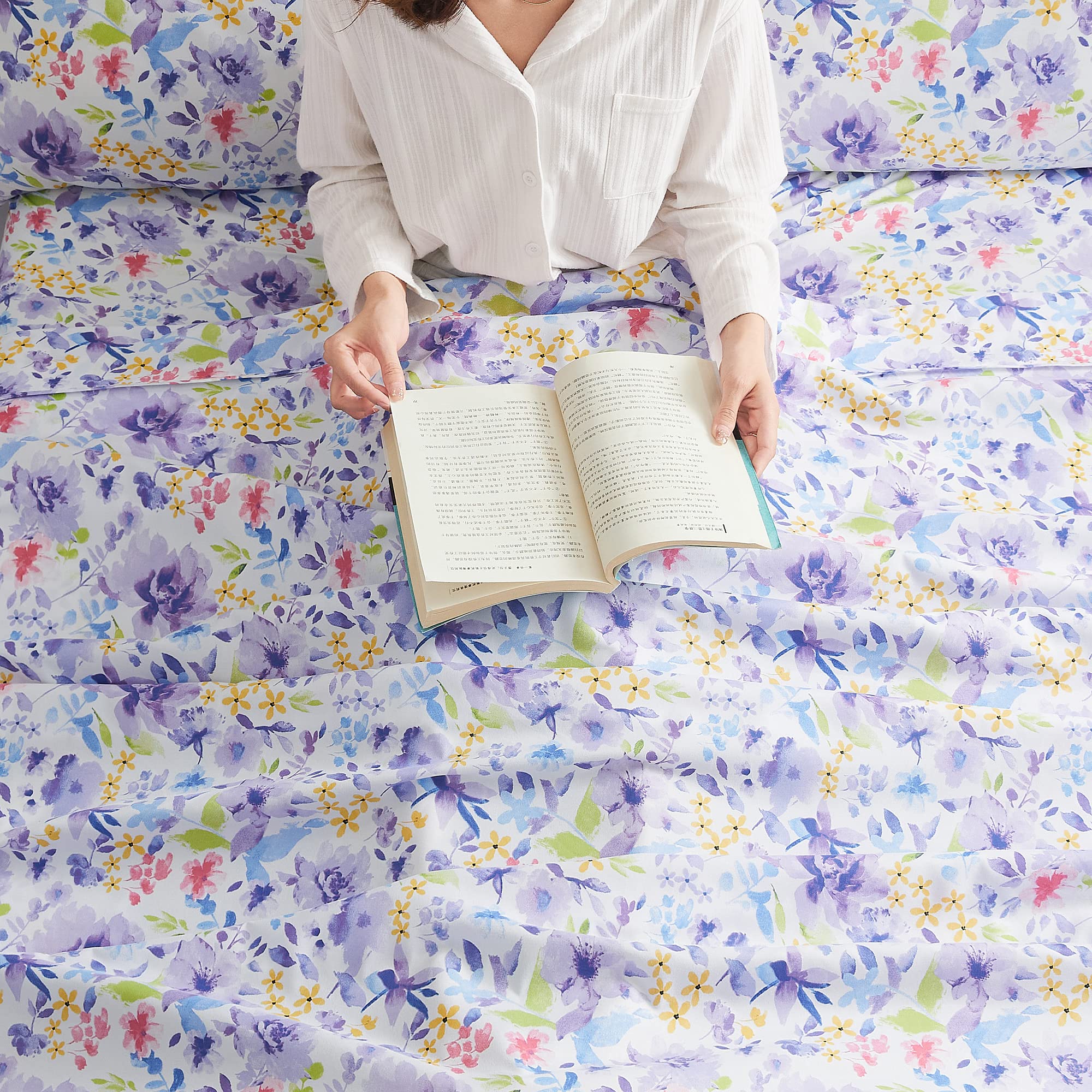 Mooreeke easy-care microfiber sheets; machine washable and fade-resistant.